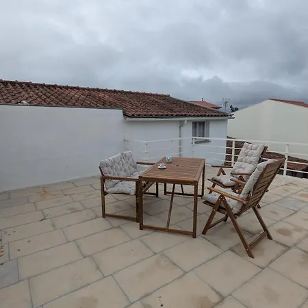 펜션 Starlight With Rooftop Terrace Near Coja Pinheiro de Coja